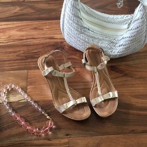 Born sandal pumps